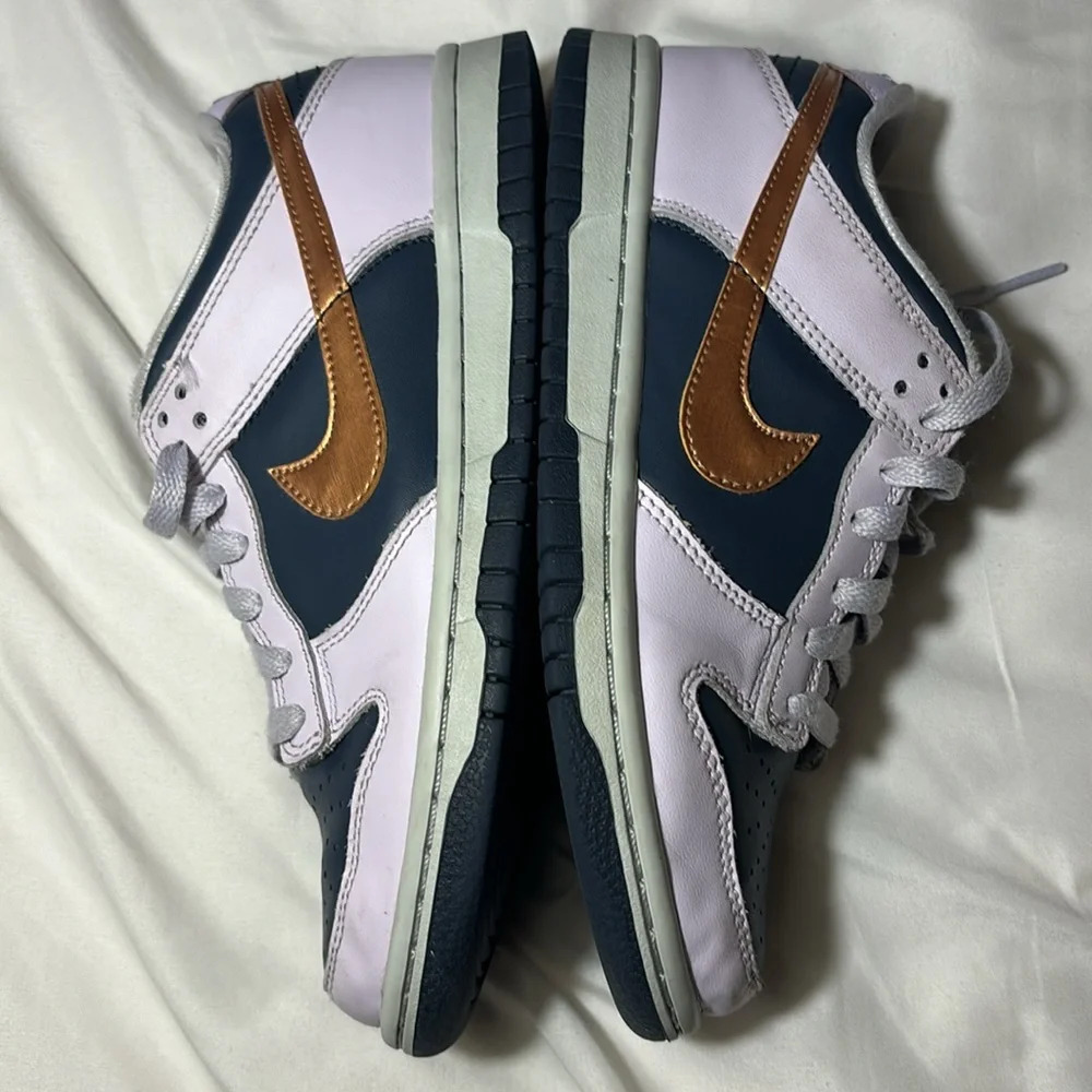 Nike Dunk Low SE Thunder Blue/Copper Swoosh
(GS) Size 4Y Style
DX1663 400 A4 - Picture 10 of 11